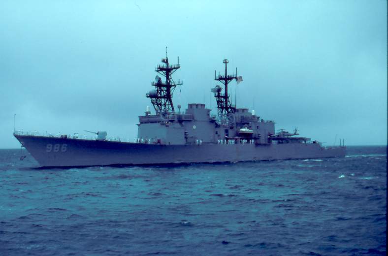 USS Harry W Hill DD-986 HAT LAPEL PIN  US NAVY GIFT IRAQ DESTROYER CREW WOW 