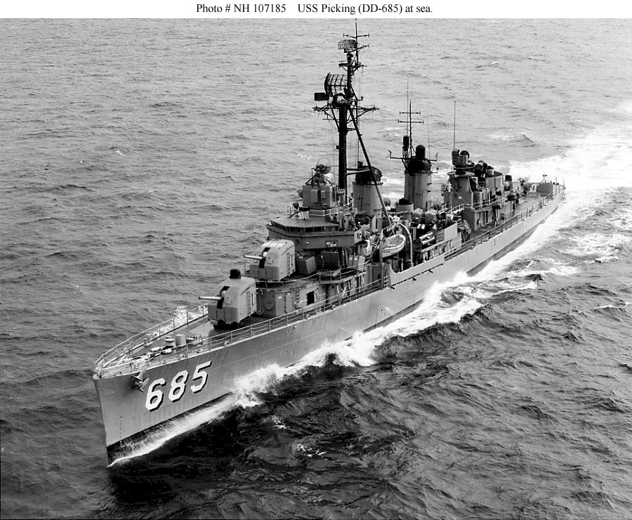 Navy USS PICKING DD 685 Street Sign