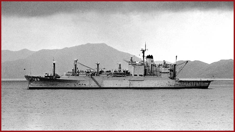 1250  Versorger USS Mount Hood von Spidernavy 1 2-20 