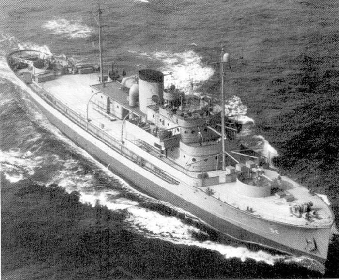 USS Williamsburg Round Ivory/Gold Cufflinks – White House