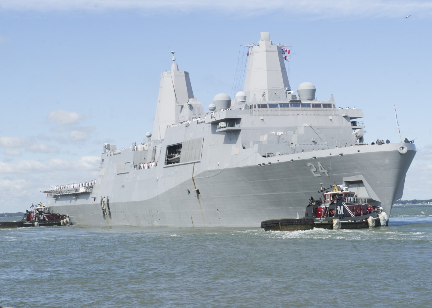 USS Arlington (LPD-24) - Wikipedia