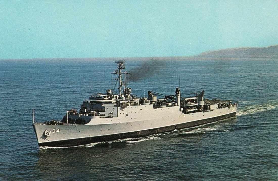 USS HERMITAGE 8X10 PHOTO LSD-34 NAVY US USA MILITARY DOCK LANDING SHIP 